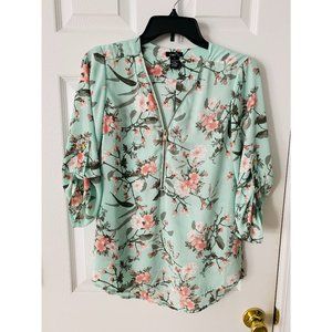 RUE21 Floral Blouse